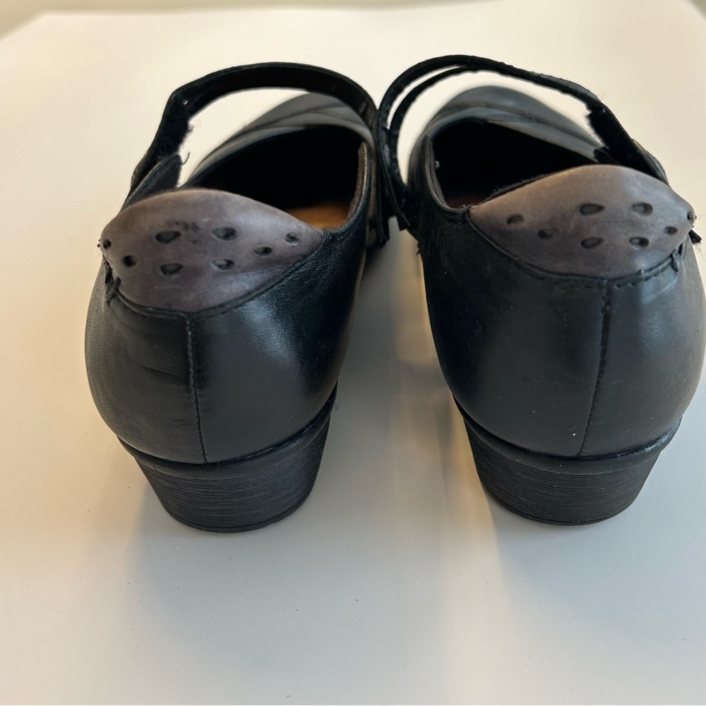 Cobb Hill black Mary Jane Shoe, Size 9 - Picture 5 of 8